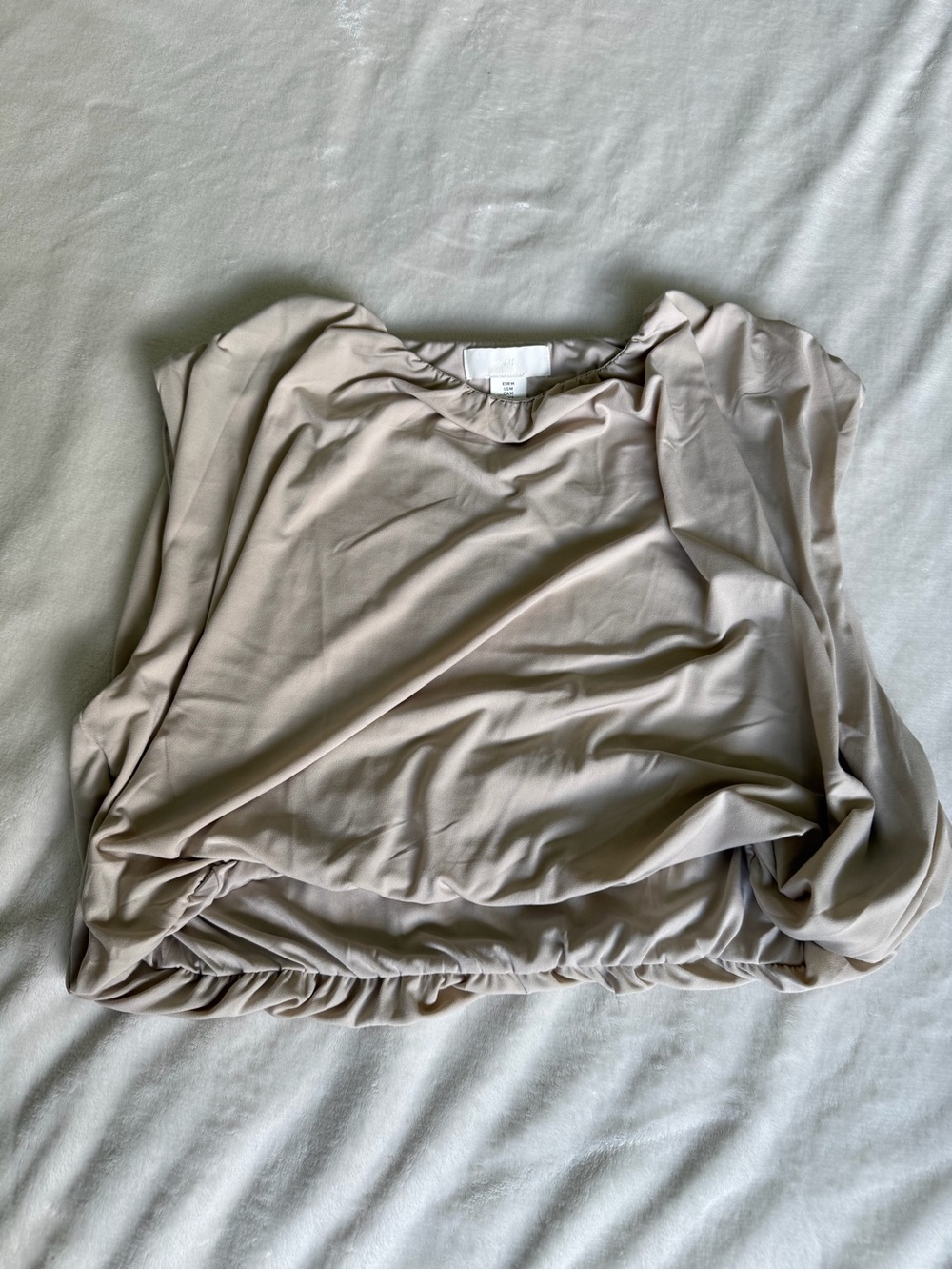 H&M Relaxed Short Sleeve Blouse in Light Beige